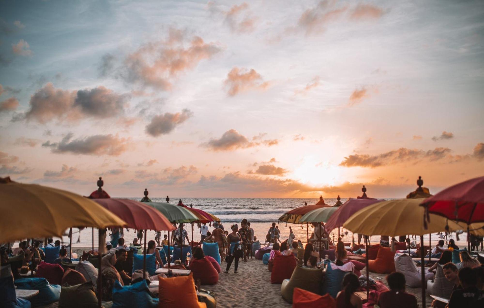 Teges Inn Kuta Kuta  Bagian luar foto