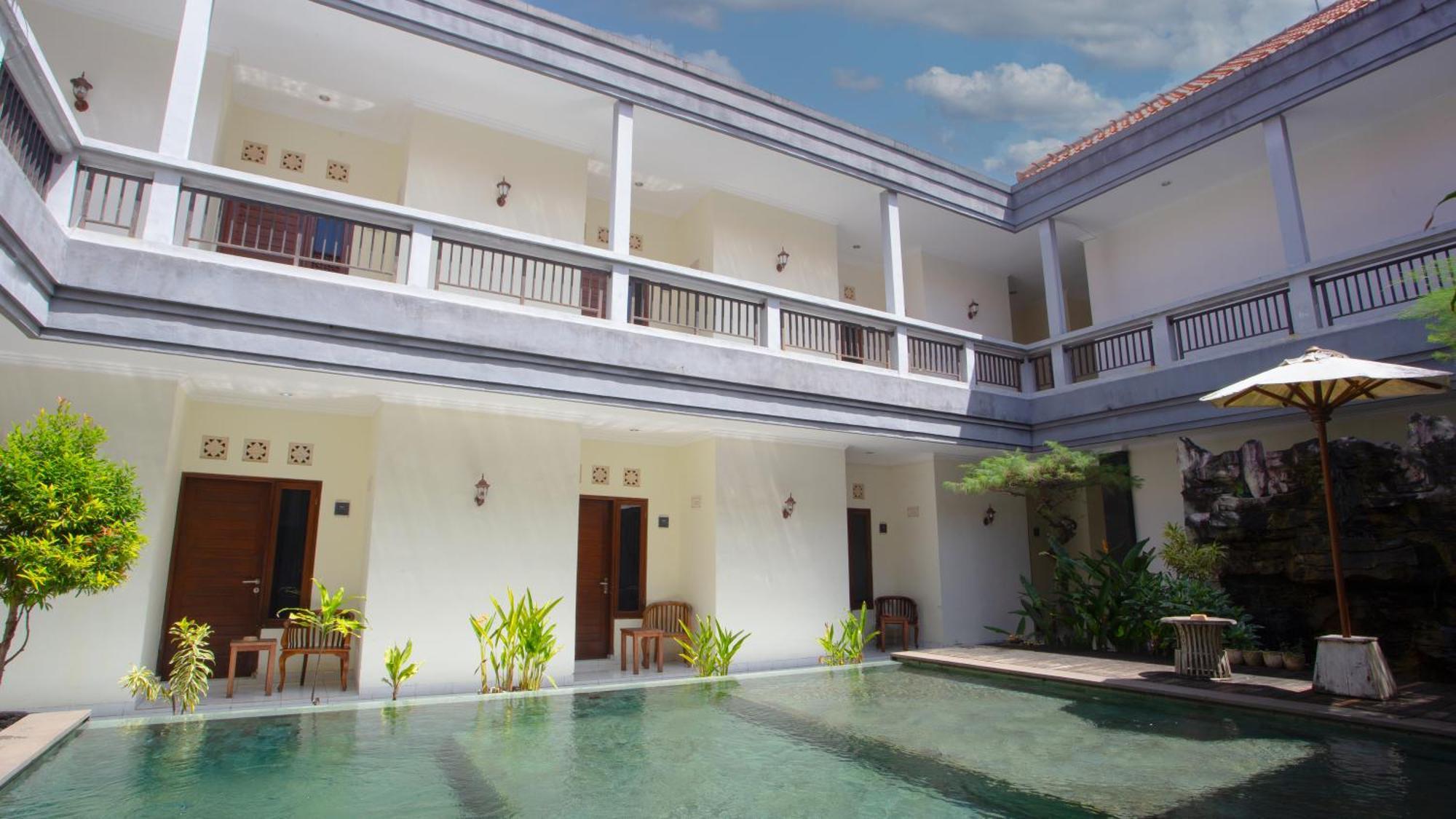 Teges Inn Kuta Kuta  Bagian luar foto