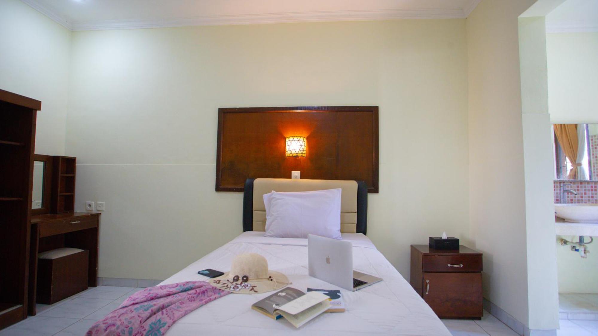 Teges Inn Kuta Kuta  Bagian luar foto