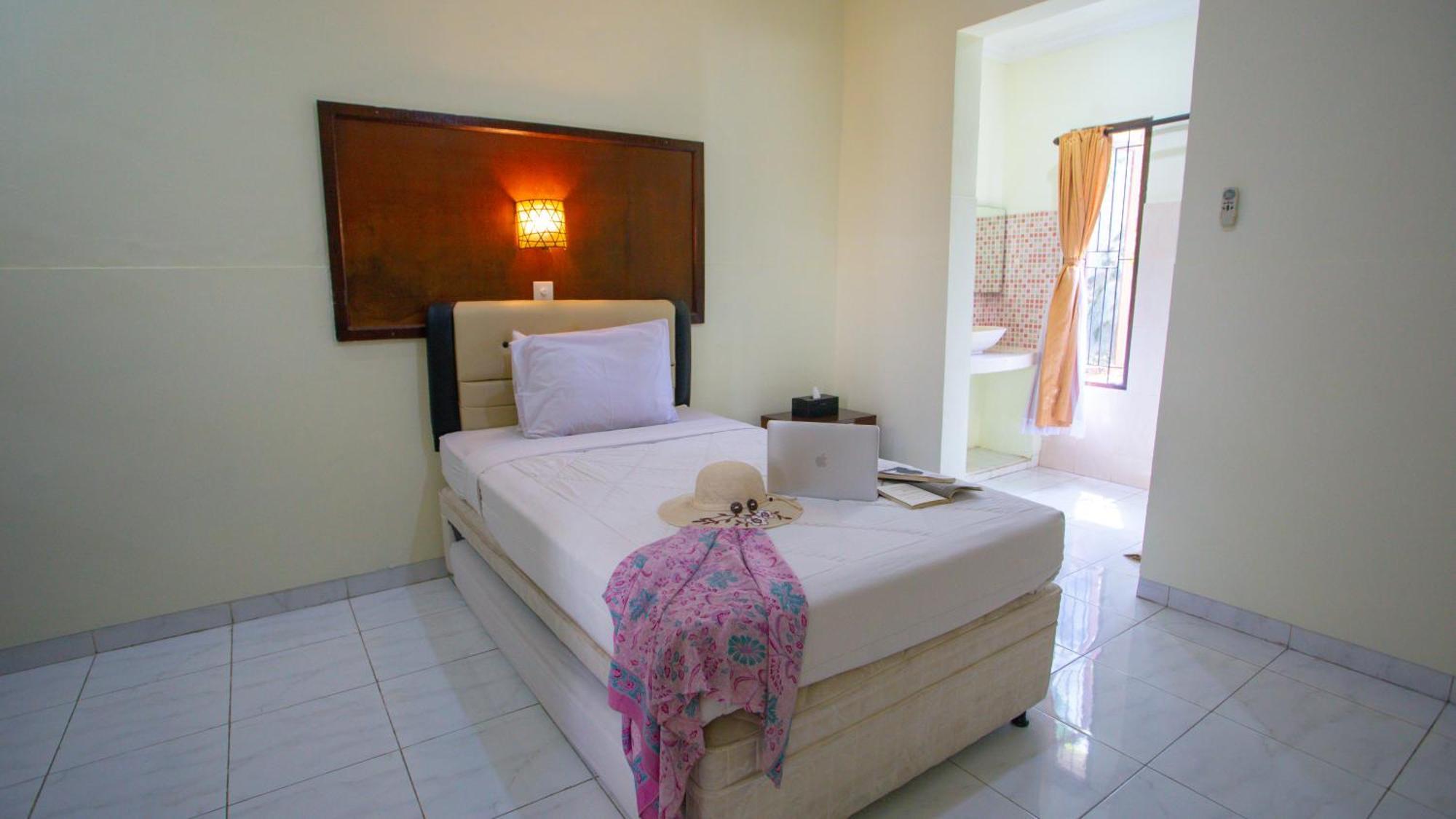 Teges Inn Kuta Kuta  Bagian luar foto